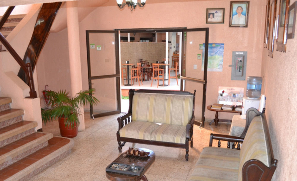 Hotel Plaza Yucatan Ticul Екстер'єр фото